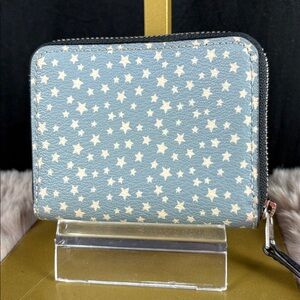 COACH Ditsy Star Print Small Trifold Wallet - Blue Multi Silver - Style F65995